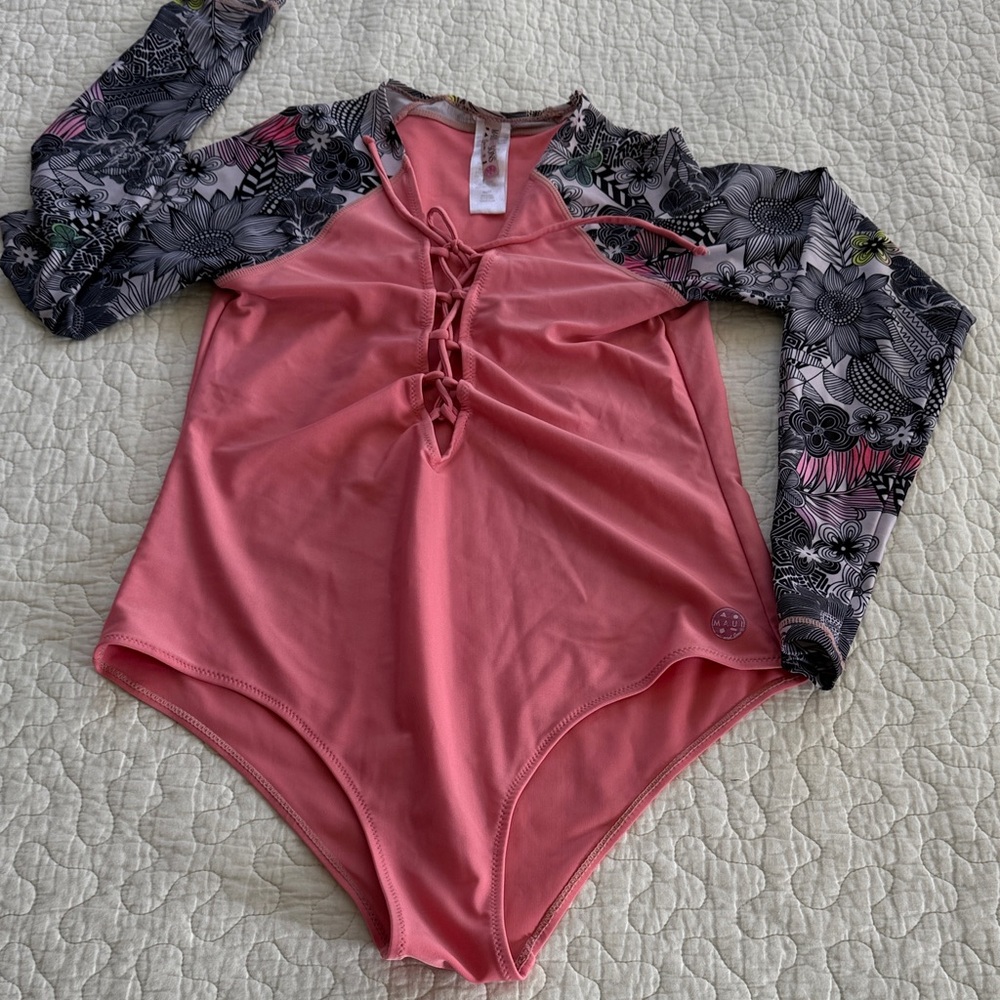MAUI and SONS Swim bodysuit. Coral with black pattern long sleeves.  EUC (M?)
